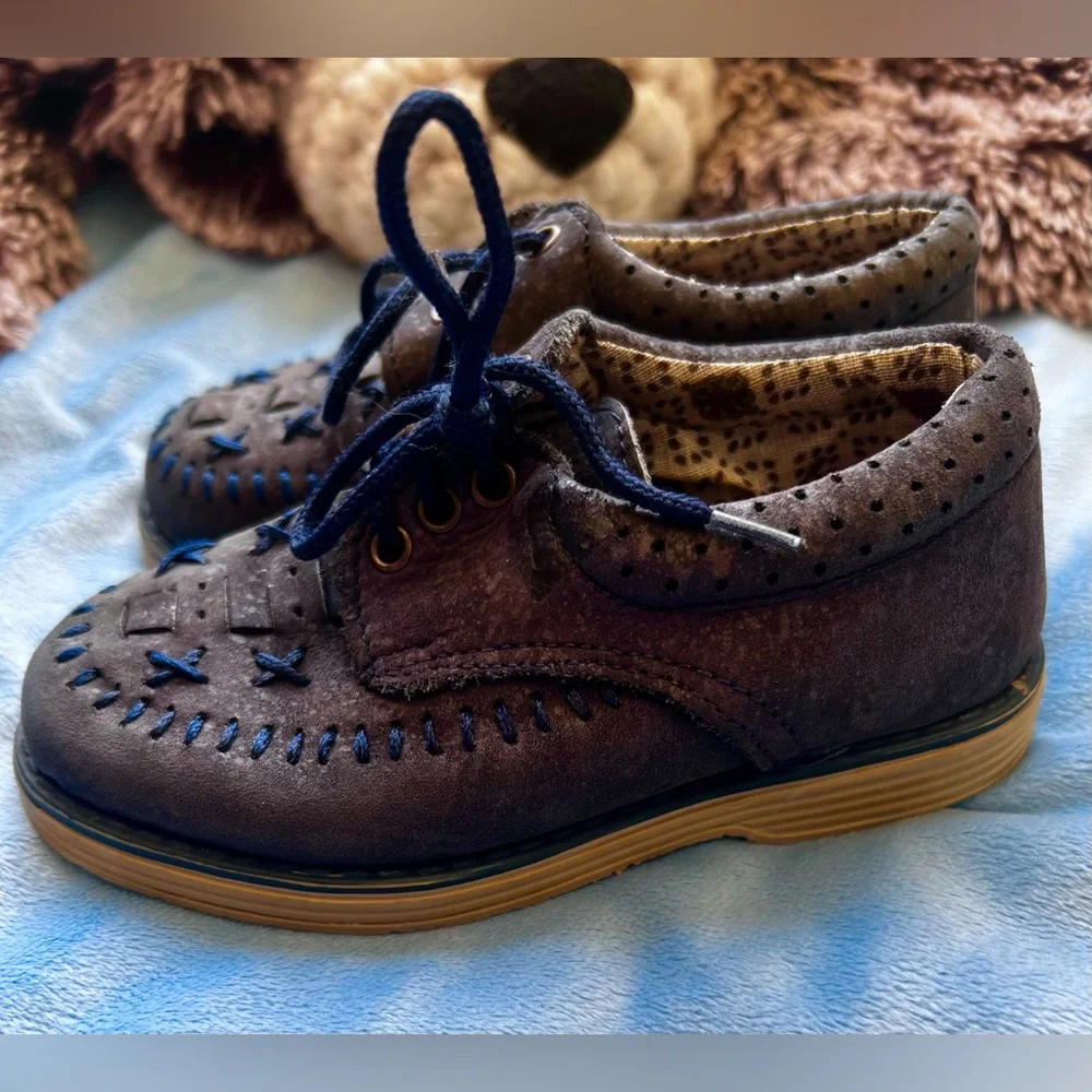 Stylish Kids Shoes in Blue Suede Leather size 6.5-7 us